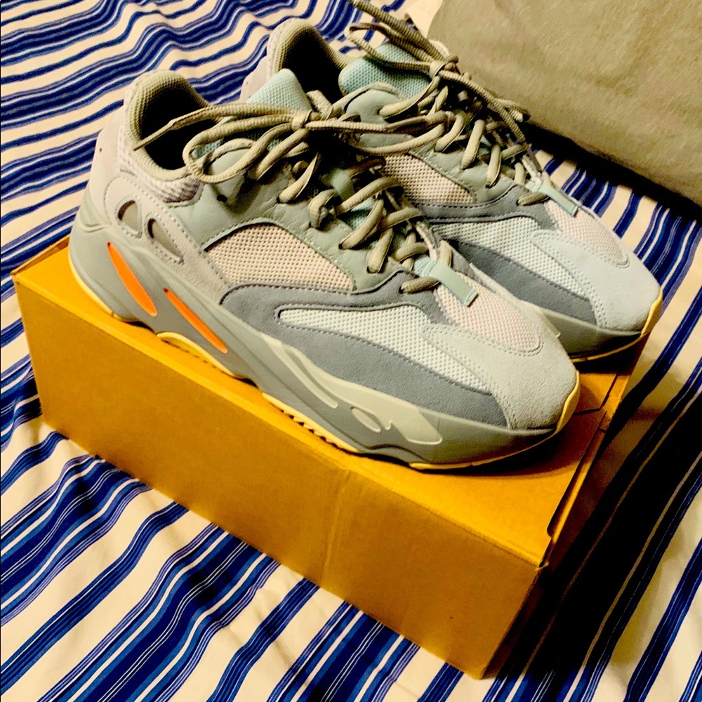 Yeezy 700 inertia